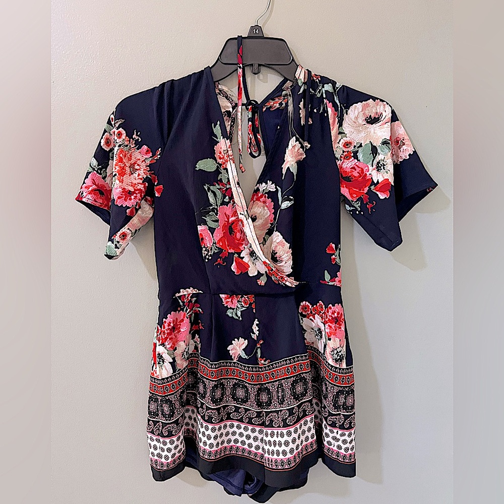 TRIXXI Black Floral Boho Romper Women small Open Back Crossover V-Neck *